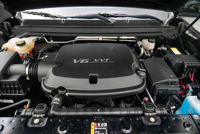 Used 2022 Chevrolet Colorado Z71 w/ Z71 Midnight Edition AWD/4WD image 14