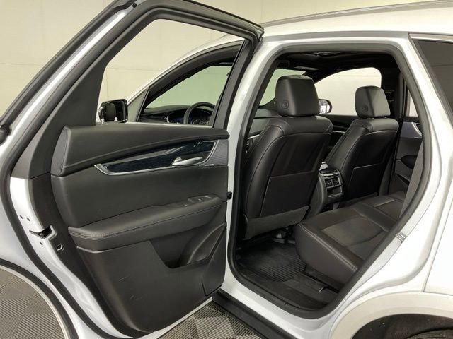 Used 2025 Cadillac XT5 Premium Luxury w/ Technology Package AWD/4WD image 30