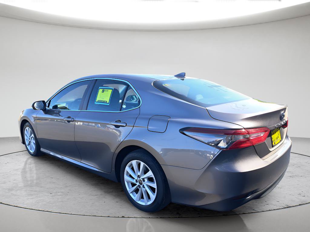 Used 2022 Toyota Camry LE w/ Convenience Package FWD image 3