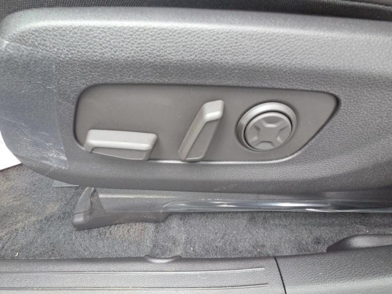 New 2027 Kia Carnival EX FWD image 30
