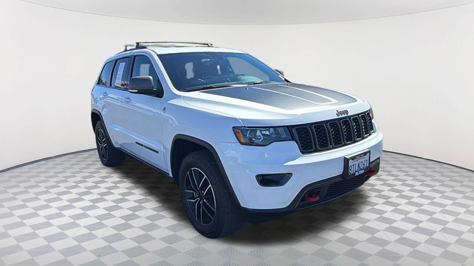 Used 2021 Jeep Grand Cherokee Trailhawk w/ Trailhawk Luxury Group AWD/4WD image 3