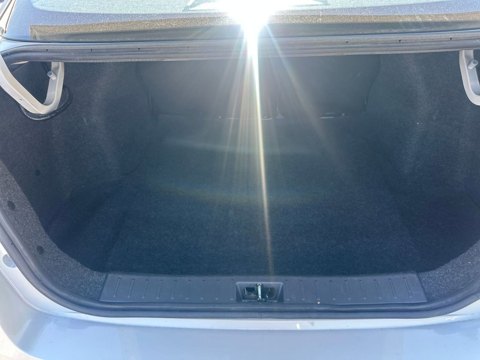 Used 2025 Nissan Versa SV FWD image 29