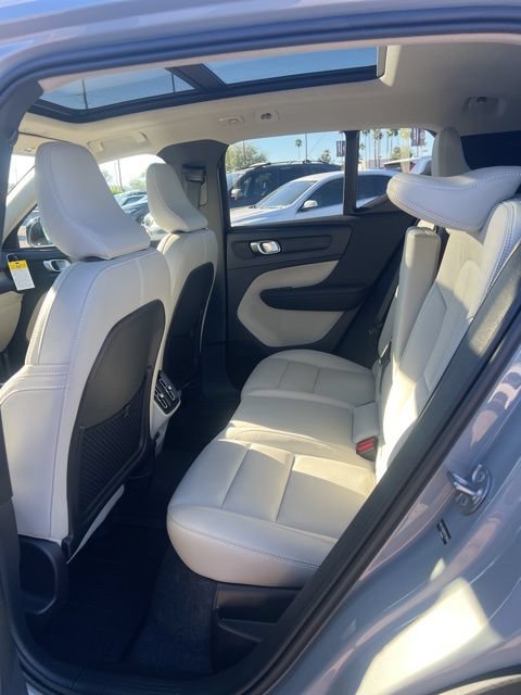 New 2026 Volvo XC40 B5 Plus w/ Protection Package Premier AWD/4WD image 23