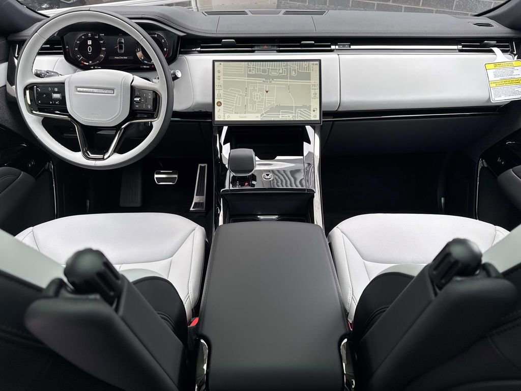 New 2026 Land Rover Range Rover Sport Dynamic SE AWD/4WD image 18