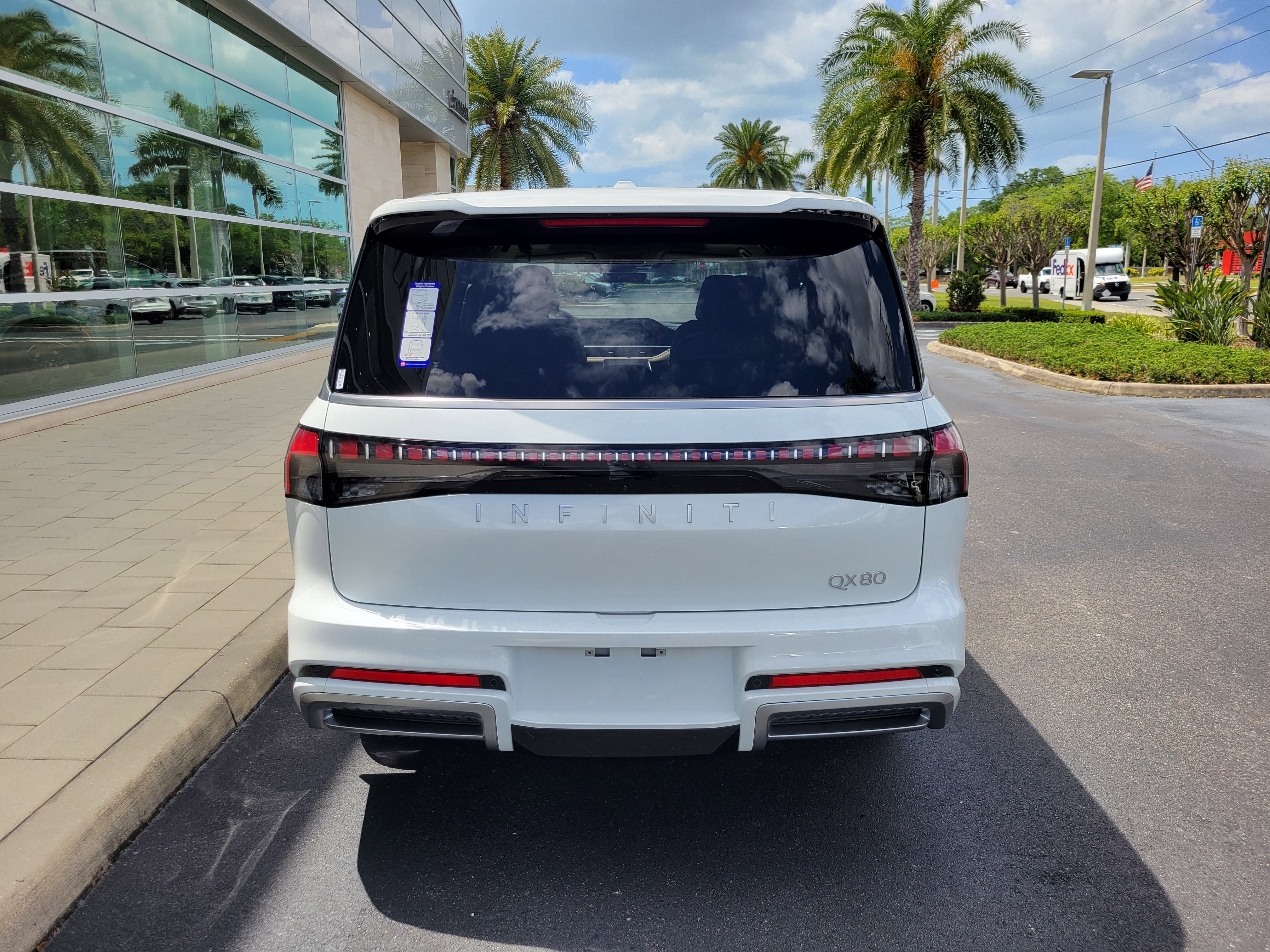 New 2026 INFINITI QX80 Luxe RWD image 5