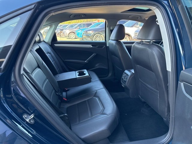 Used 2019 Volkswagen Passat 2.0T Wolfsburg image 12