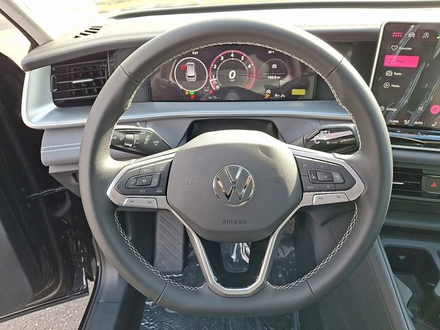 New 2026 Volkswagen Tiguan SE w/ Panoramic Sunroof Package AWD/4WD image 14