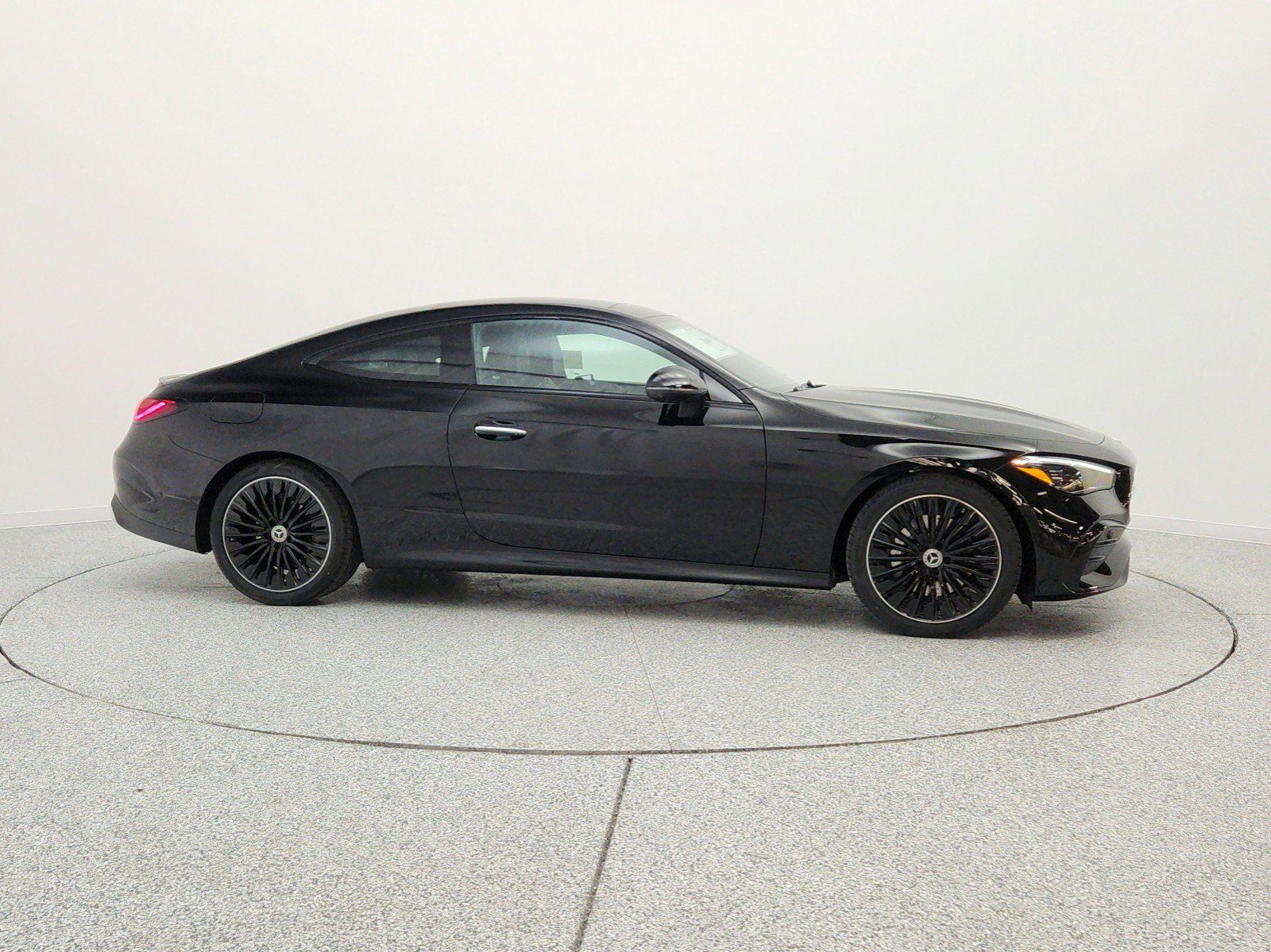 New 2026 Mercedes-Benz CLE 300 4MATIC Coupe image 4