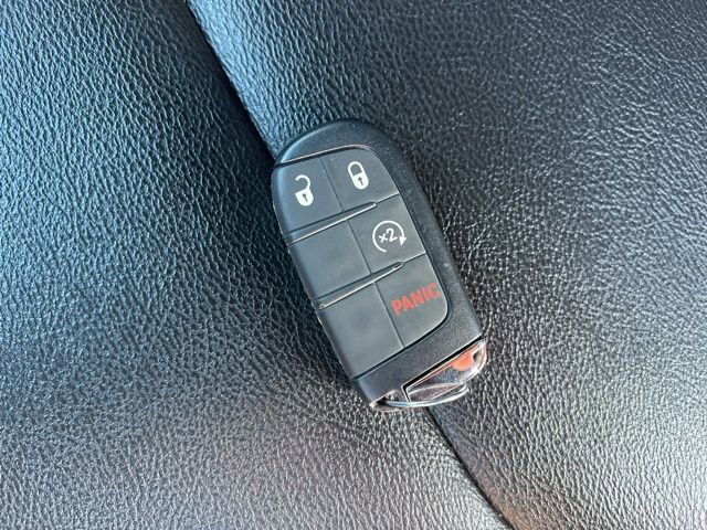 Used 2025 Jeep Compass Limited AWD/4WD image 21