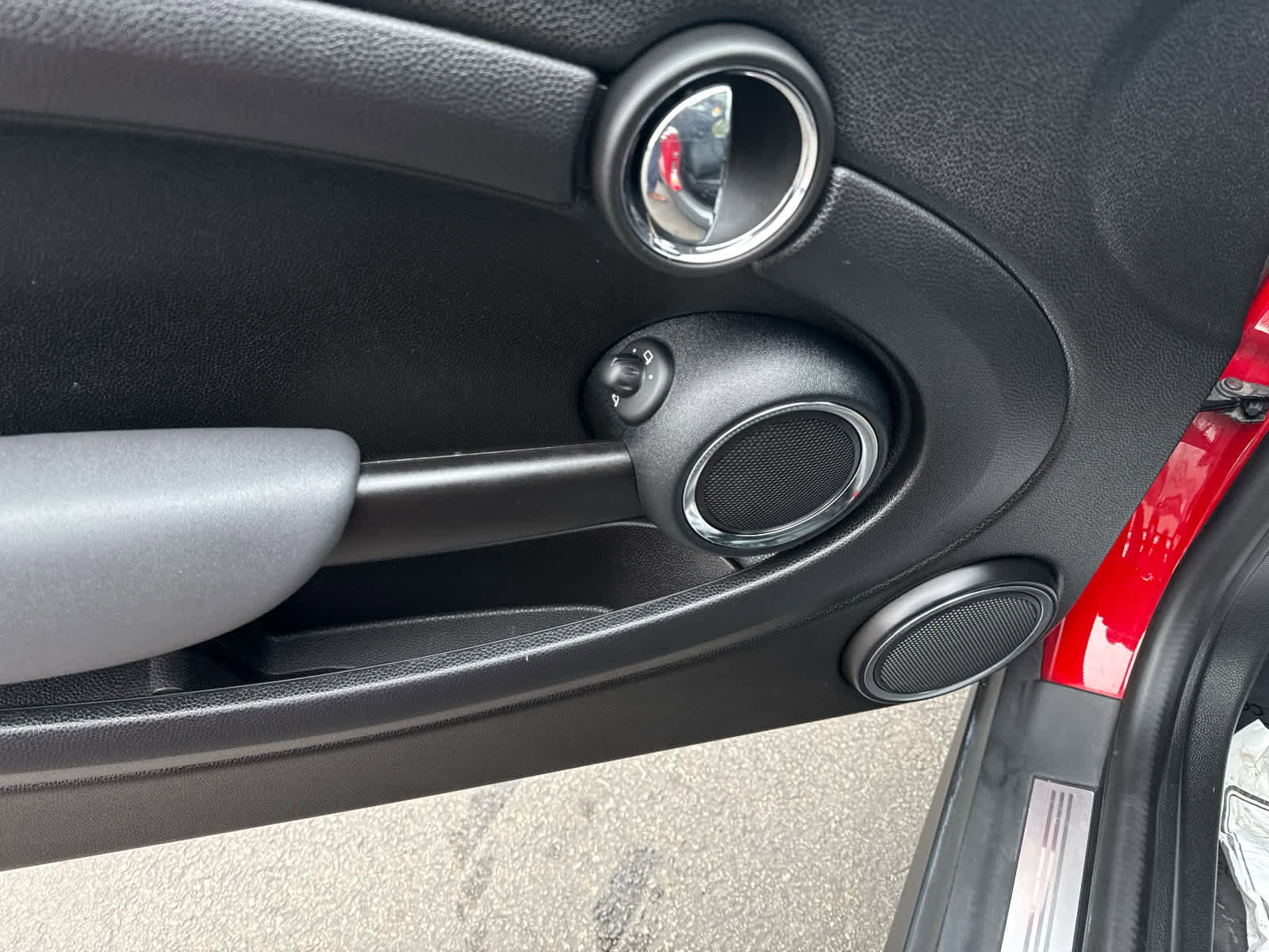 Used 2010 MINI Cooper Hardtop image 10