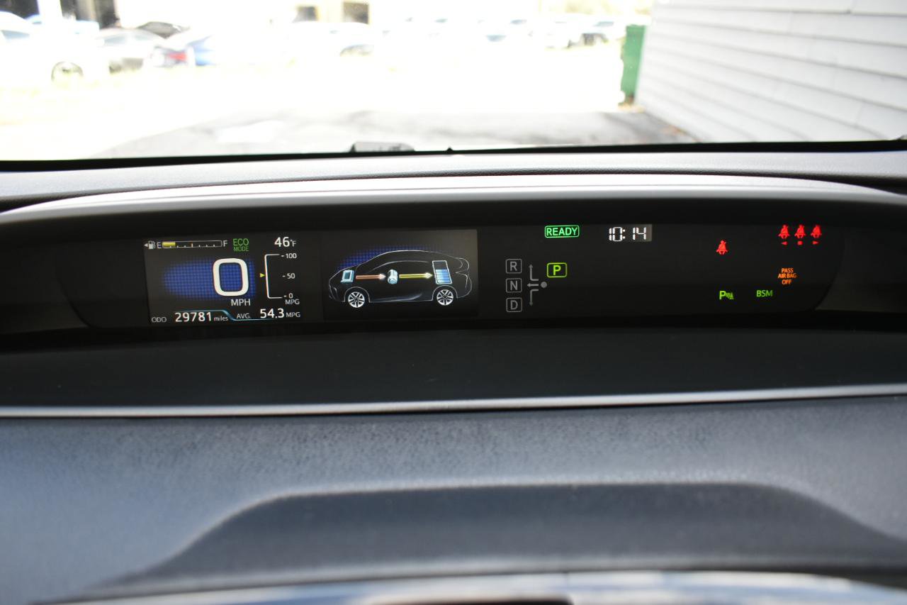 Used 2022 Toyota Prius LE FWD image 17