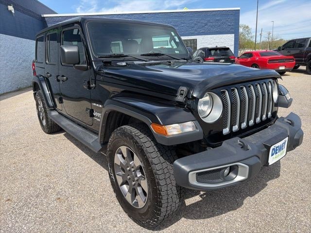 Used 2018 Jeep Wrangler Unlimited Sahara AWD/4WD image 7