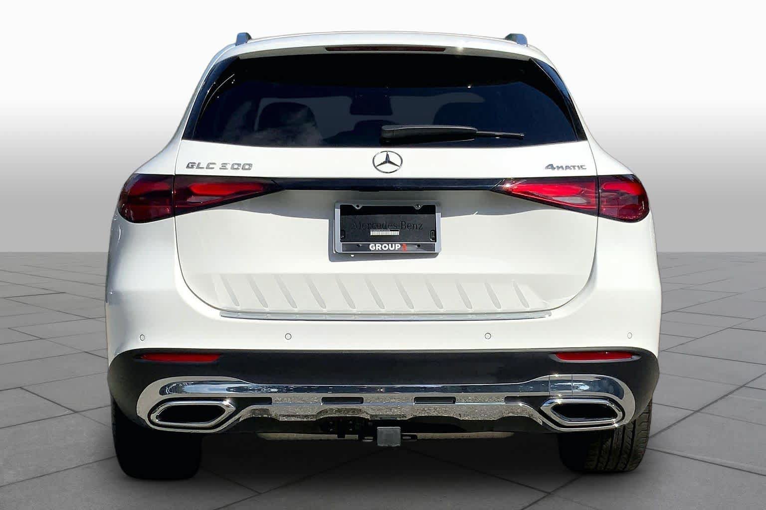 Used 2025 Mercedes-Benz GLC 300 4MATIC image 5