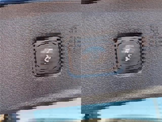 Used 2022 Ford Edge SEL w/ Convenience Package image 17