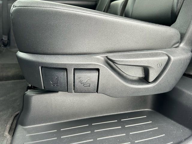 Used 2024 Toyota Grand Highlander XLE image 42