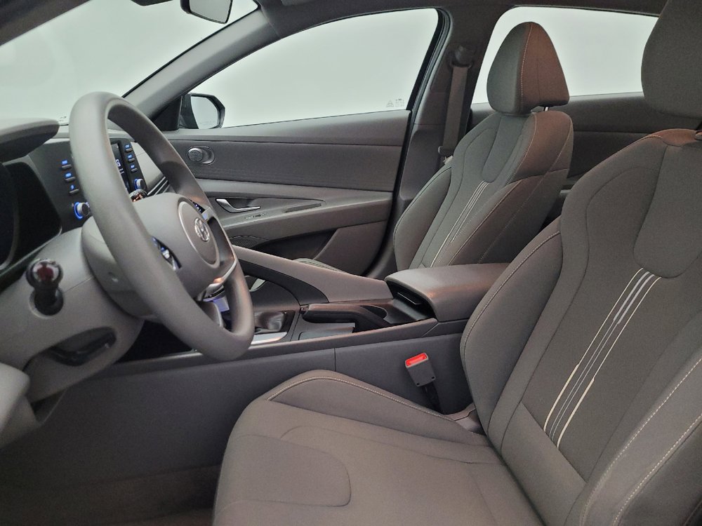 Used 2023 Hyundai Elantra SEL FWD image 17