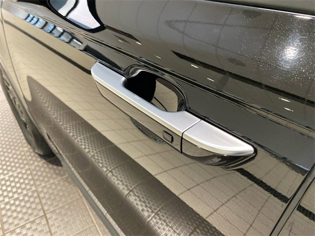 Used 2025 Kia Carnival image 8