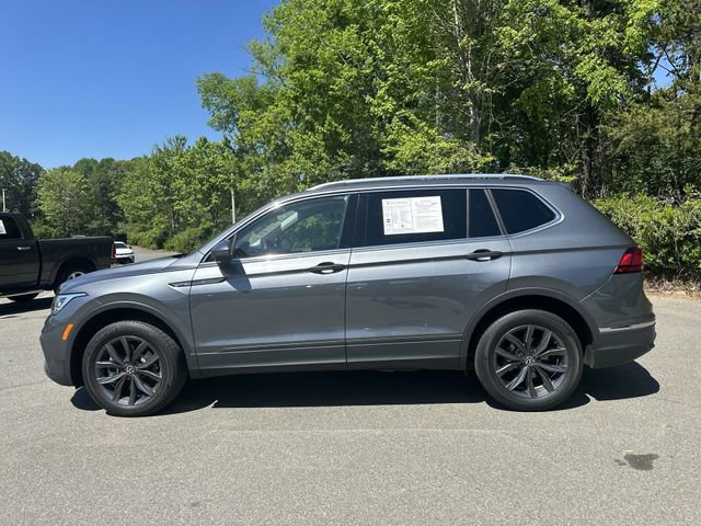 Certified 2023 Volkswagen Tiguan SE image 2