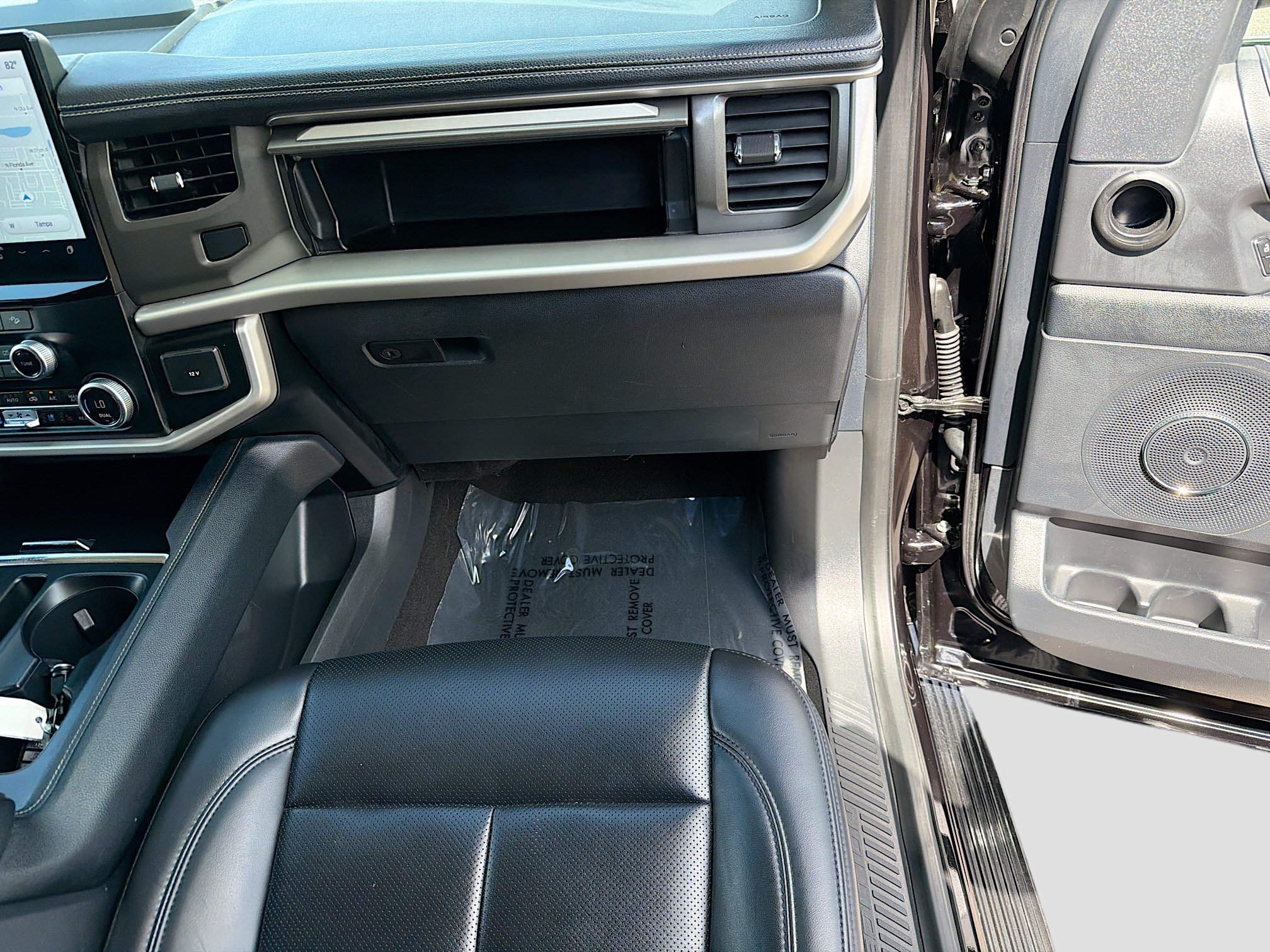 Used 2024 Ford Expedition XLT AWD/4WD image 17