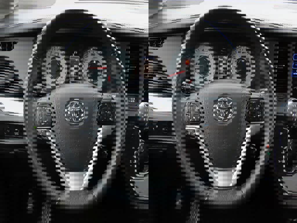 Used 2017 Toyota Sienna SE image 21