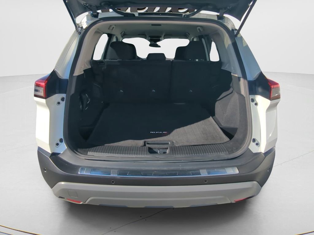 Certified 2023 Nissan Rogue SV AWD/4WD image 9