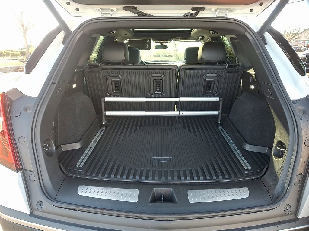 Certified 2024 Cadillac XT5 Premium Luxury w/ LPO, Floor Liner Package image 31