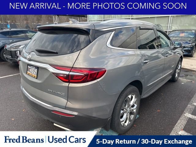 Used 2018 Buick Enclave Avenir w/ Avenir Technology Package image 11