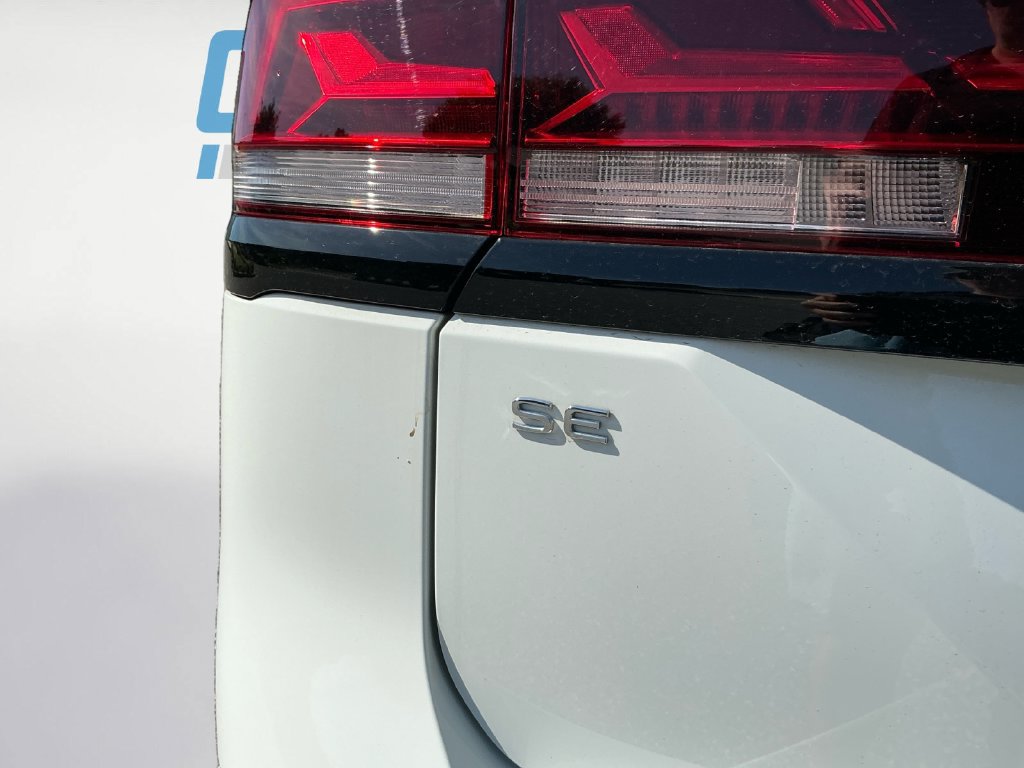 Used 2025 Volkswagen Atlas Peak Edition SE AWD/4WD image 23