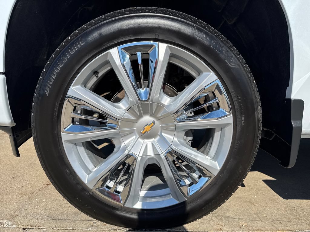 Certified 2026 Chevrolet Silverado 1500 High Country AWD/4WD image 16