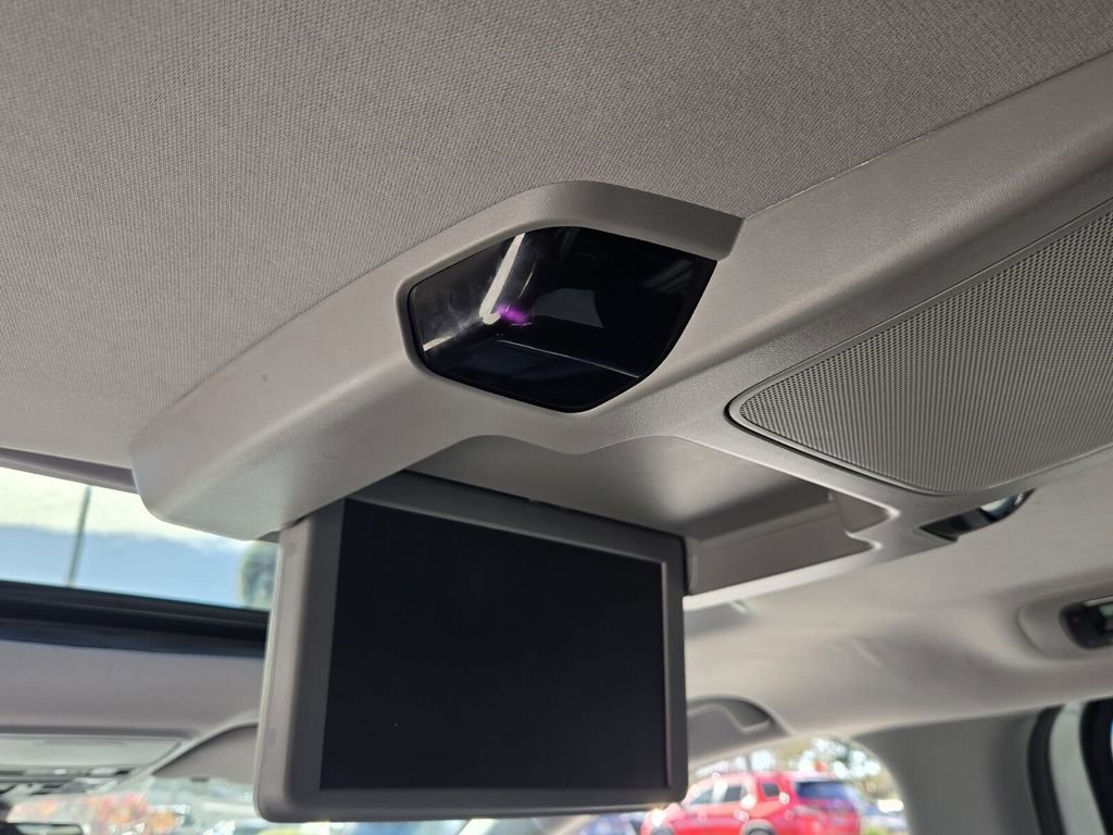 Certified 2024 Honda Odyssey Touring image 13