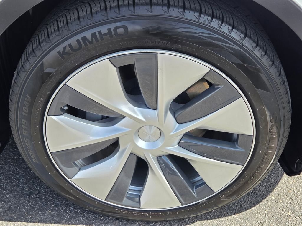 Used 2020 Tesla Model Y Long Range AWD/4WD image 9