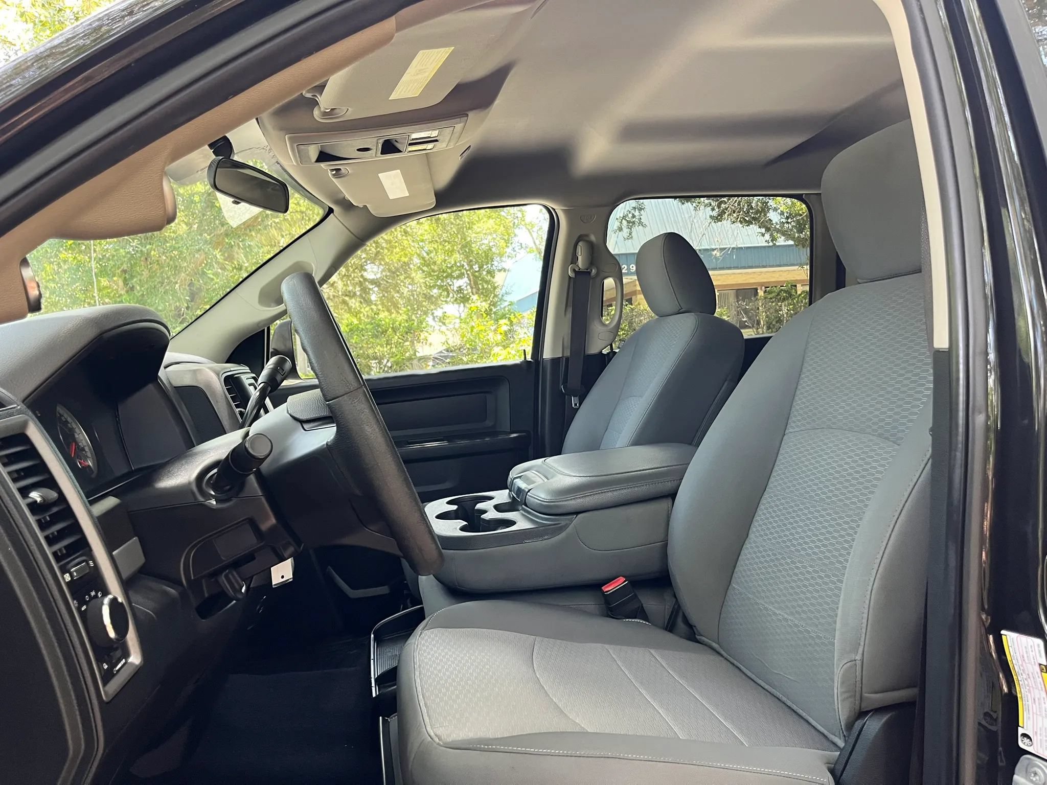 Used 2018 RAM 2500 Tradesman w/ Chrome Appearance Group AWD/4WD image 15