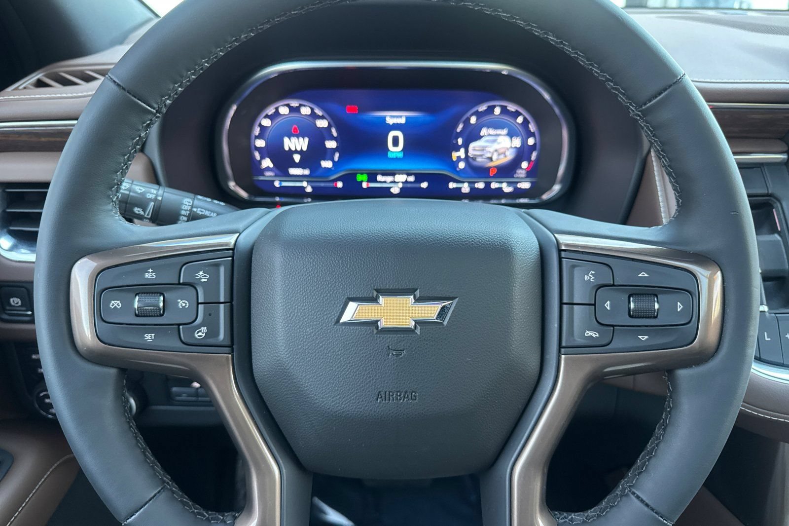 Used 2023 Chevrolet Suburban High Country AWD/4WD image 34