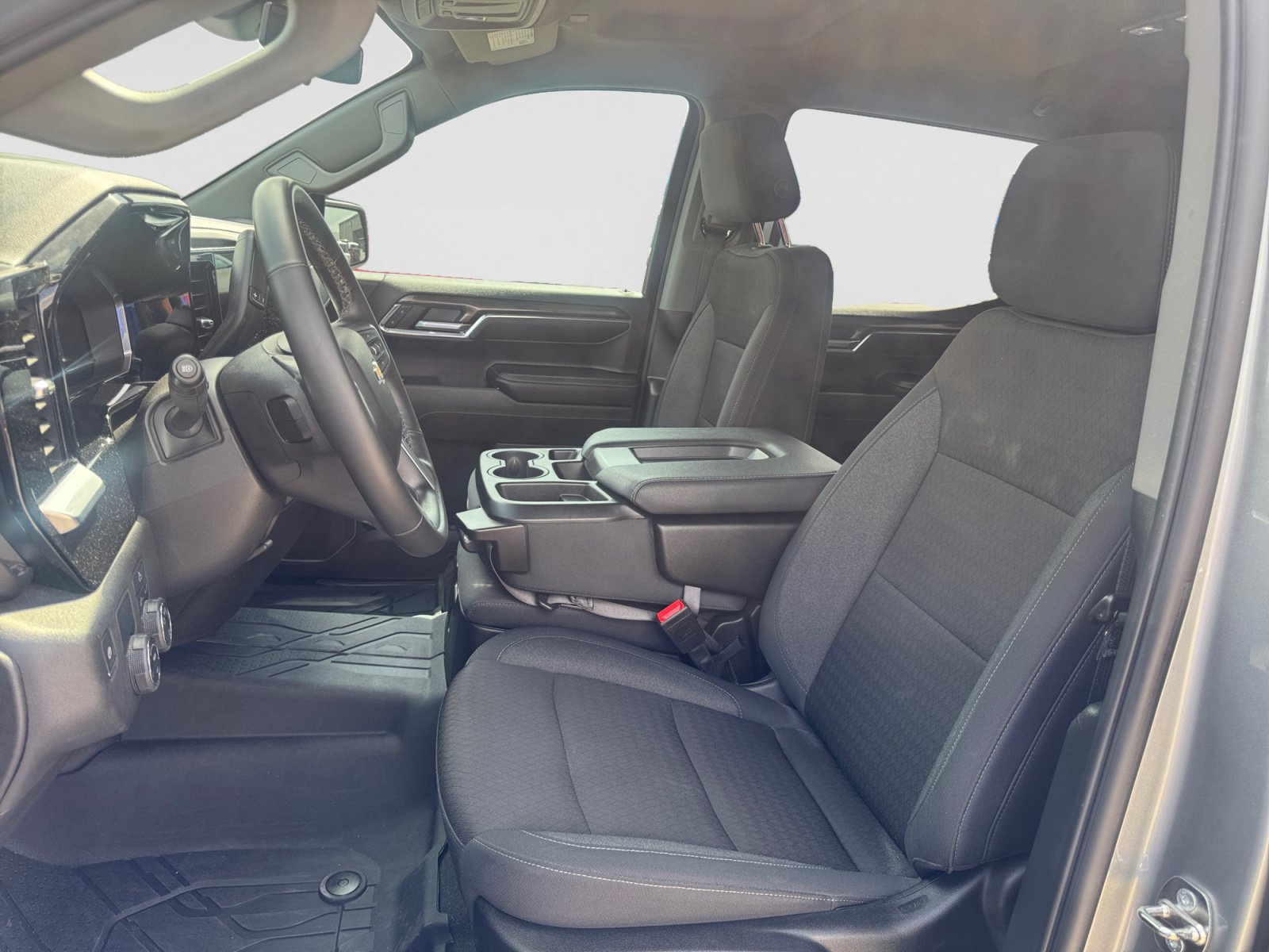 Used 2024 Chevrolet Silverado 1500 LT RWD image 11