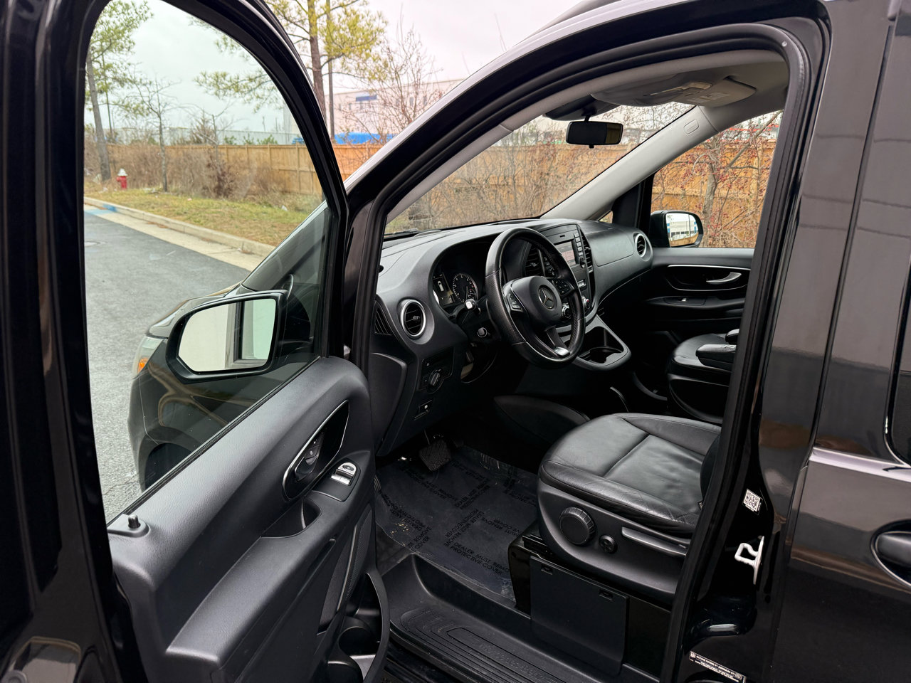 Used 2016 Mercedes-Benz Metris Passenger image 15