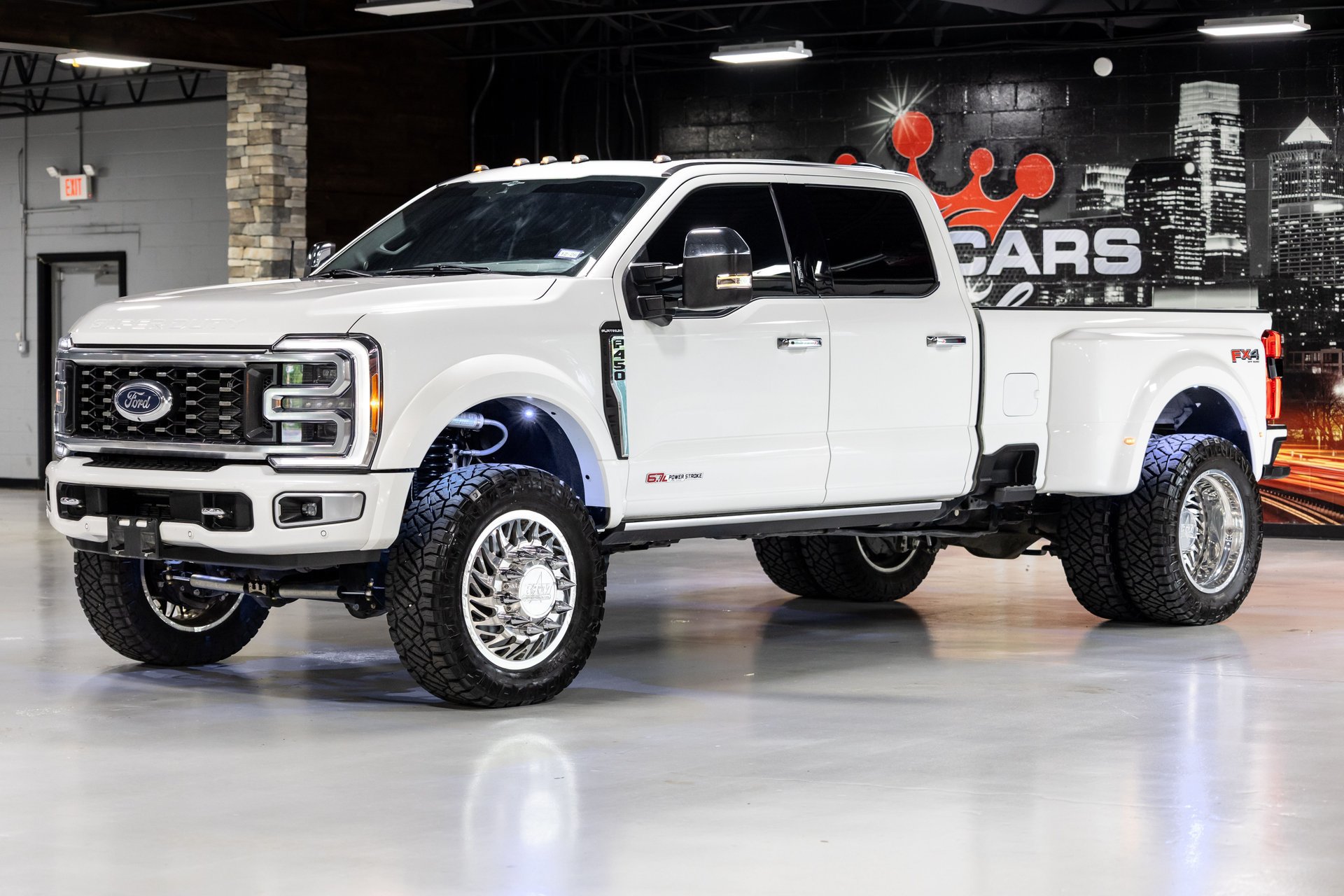 Used 2023 Ford F450 Platinum w/ FX4 Off-Road Package AWD/4WD image 13