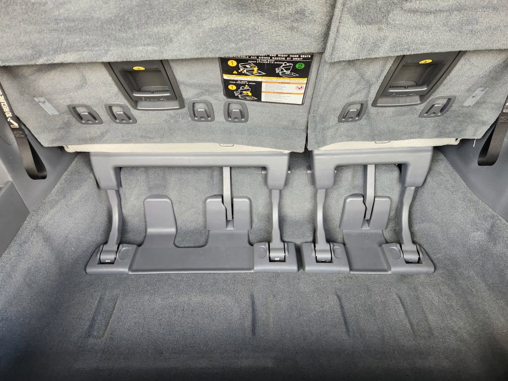 Used 2020 Toyota Sienna XLE Premium w/ Carpet Mat Package AWD/4WD image 35