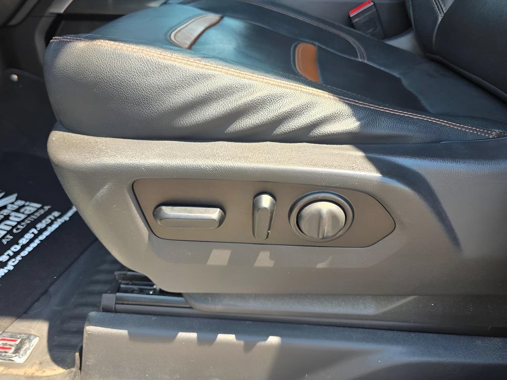 Used 2021 GMC Sierra 2500 AT4 AWD/4WD image 14