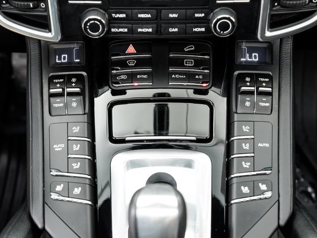 Certified 2018 Porsche Cayenne Platinum Edition AWD/4WD image 20