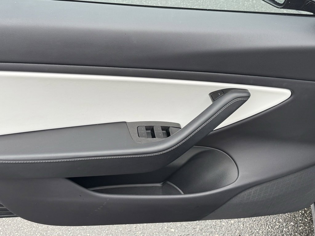Used 2019 Tesla Model 3 Performance image 25