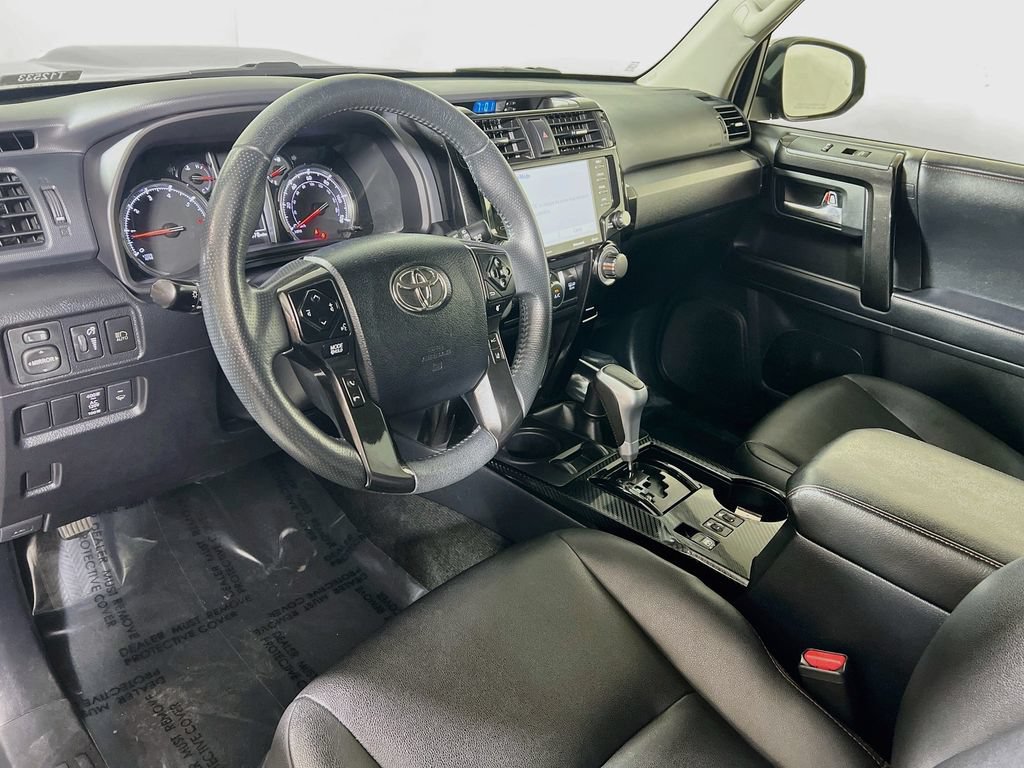 Certified 2022 Toyota 4Runner TRD Off-Road Premium AWD/4WD image 9