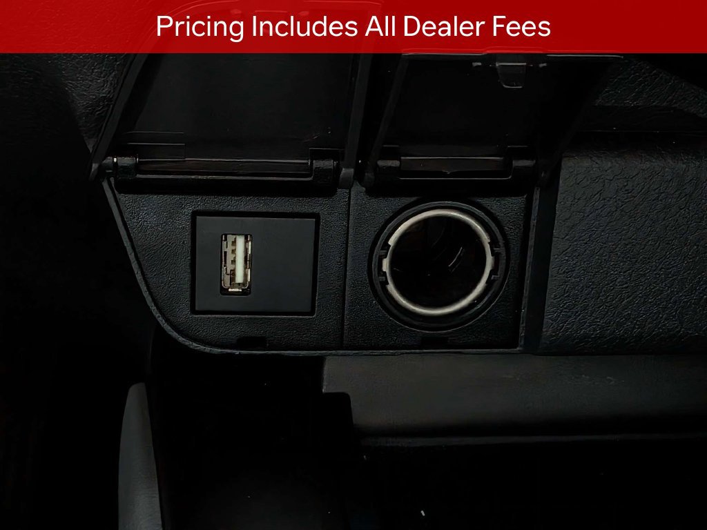 Used 2021 Toyota Camry SE FWD image 23