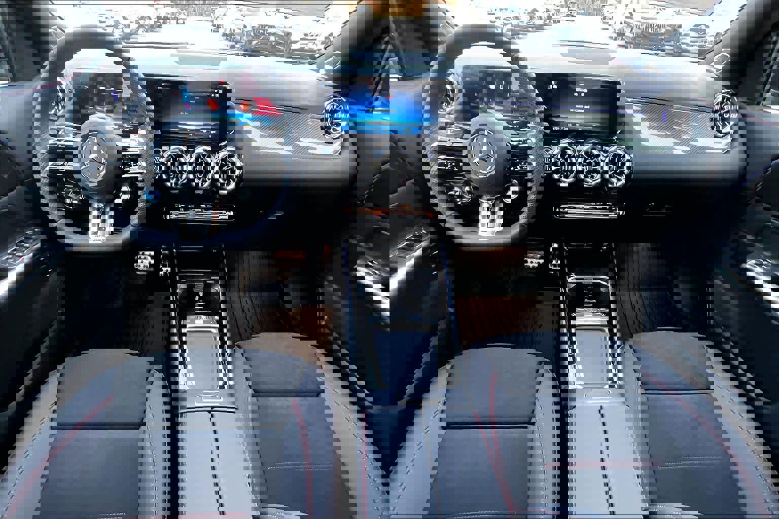 New 2026 Mercedes-Benz GLA 35 AMG 4MATIC image 8