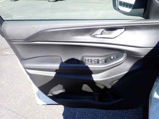 New 2025 Jeep Grand Cherokee Laredo w/ Luxury Tech Group I image 15