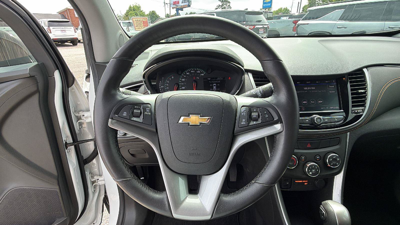 Used 2022 Chevrolet Trax LT w/ Redline Edition AWD/4WD image 23