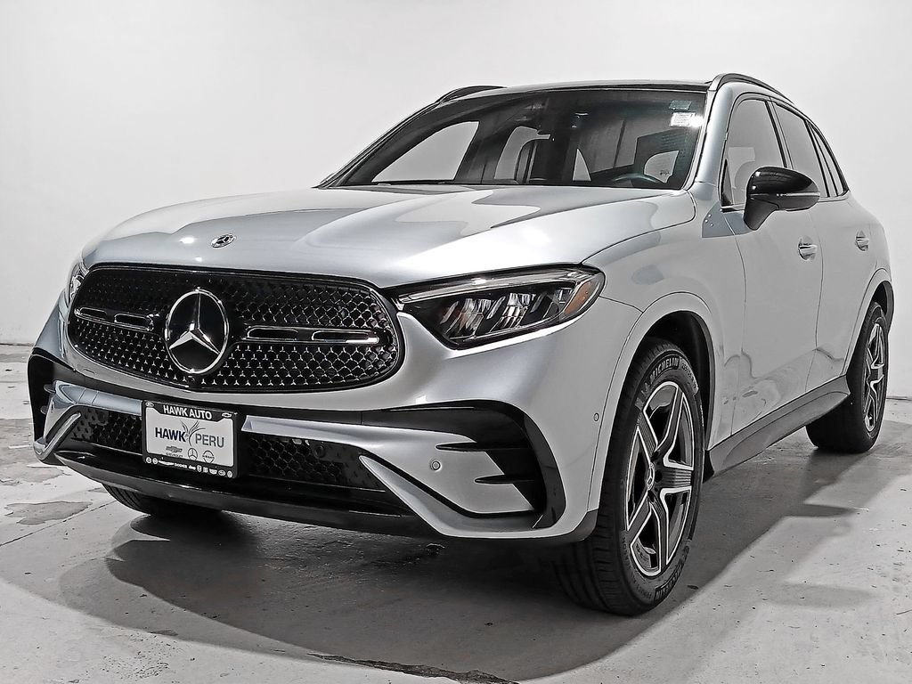 Used 2026 Mercedes-Benz GLC 300 4MATIC image 3