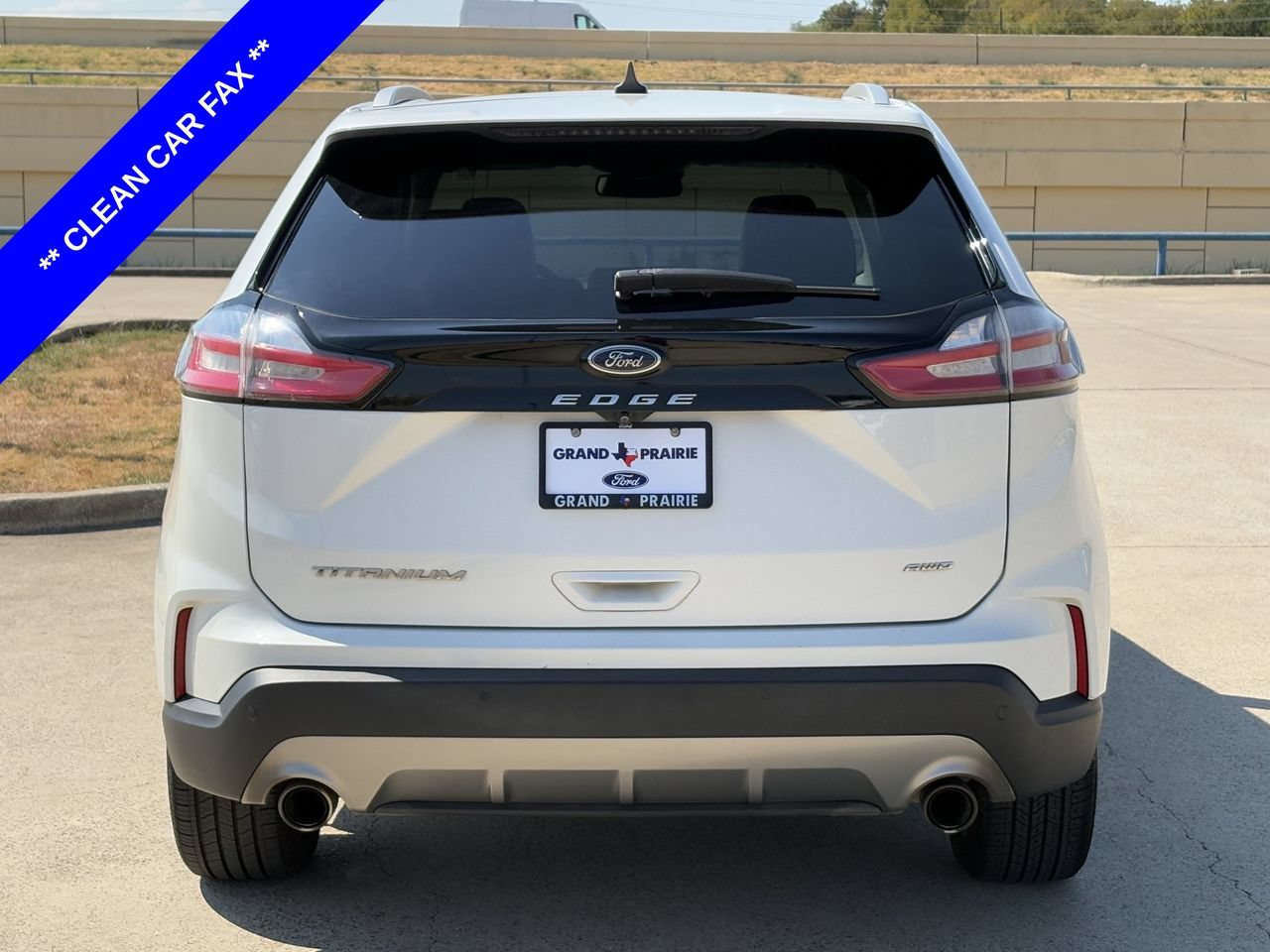Used 2022 Ford Edge Titanium AWD/4WD image 7