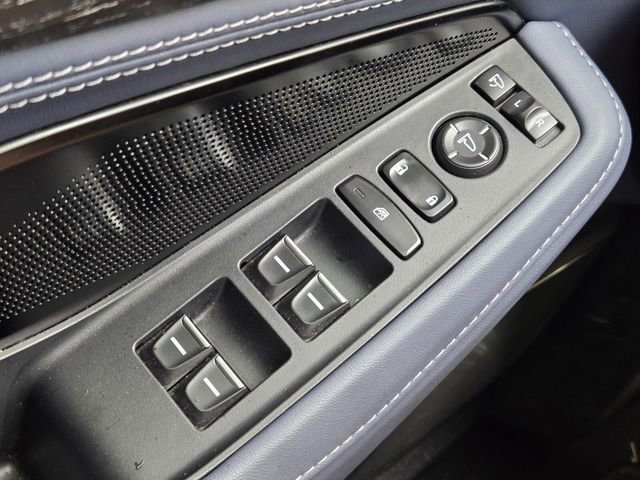 Used 2025 Acura MDX Type S AWD/4WD image 28