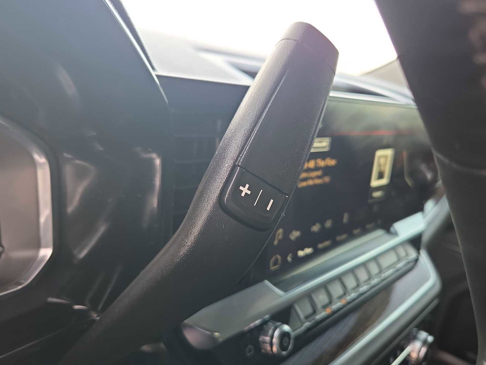 Used 2024 GMC Sierra 1500 Elevation image 17