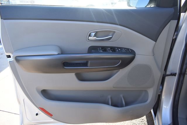 Used 2016 Kia Sedona LX w/ Option Group 020 image 18